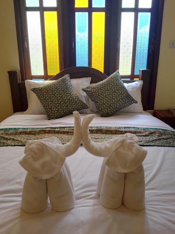 Baan Bussaba Hotel Trang Exterior foto