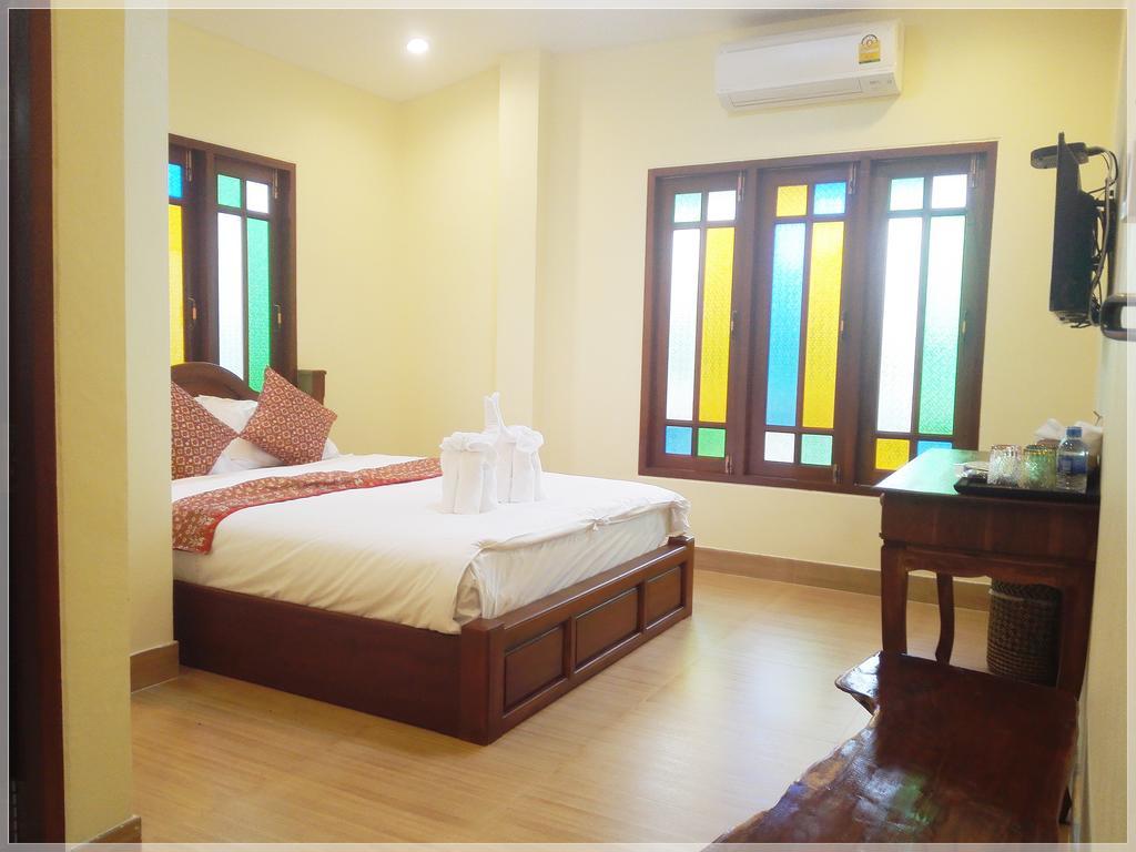 Baan Bussaba Hotel Trang Exterior foto